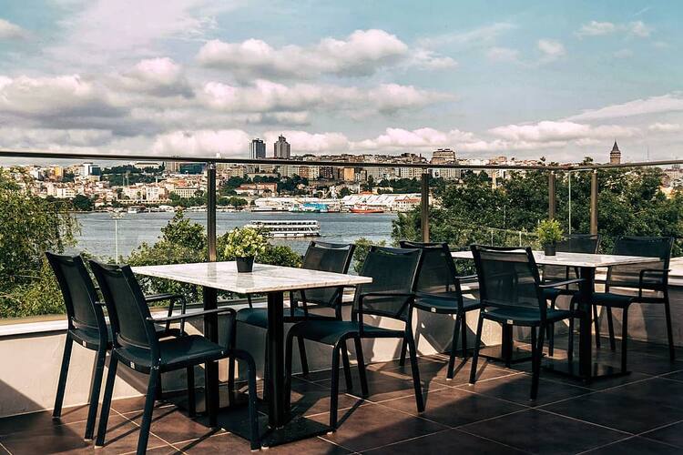 Aura Balat Balat Istanbul